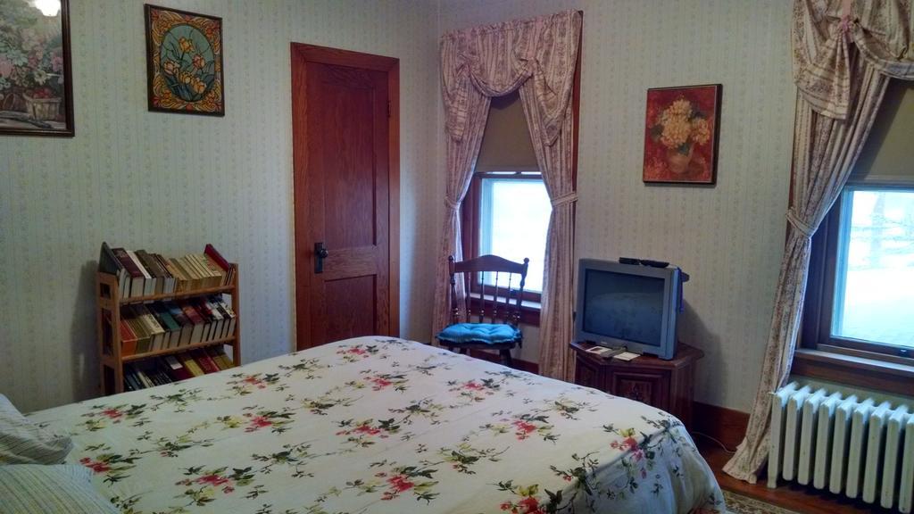 Numidia Fish & Loaves Bed And Breakfast מראה חיצוני תמונה