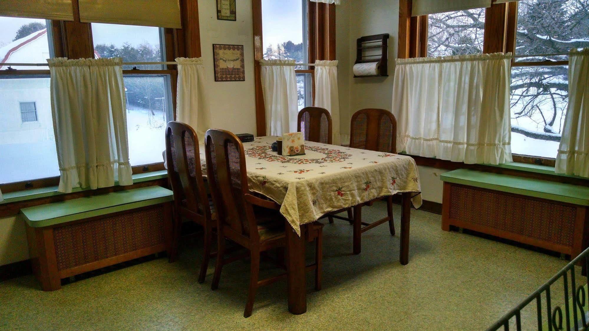 Numidia Fish & Loaves Bed And Breakfast מראה חיצוני תמונה